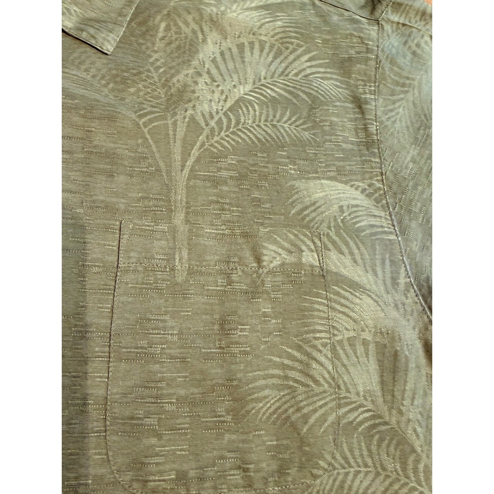 Tommy Bahama Silk Shirt M Olive Palm Tree Back Graphic Hawaiian Camp - Picture 4 of 9